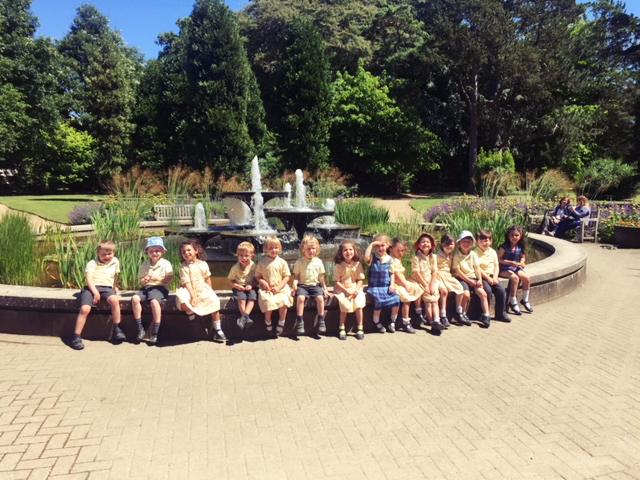 Young children at a visit to the Botanic Gardens