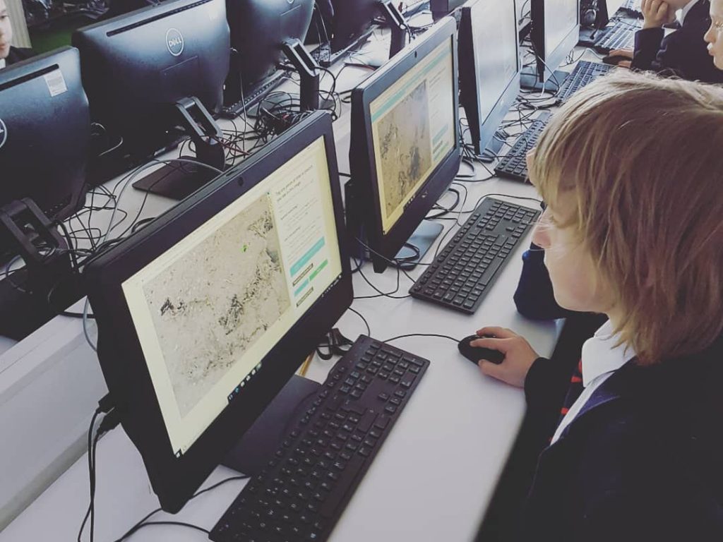 children on computers